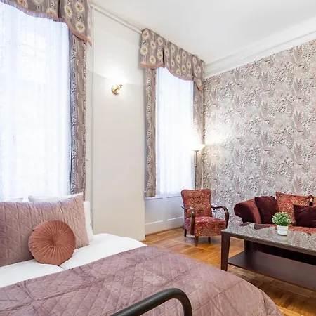 - Large - Cozy Apartament