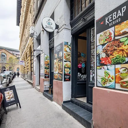 - Large - Cozy Apartmán