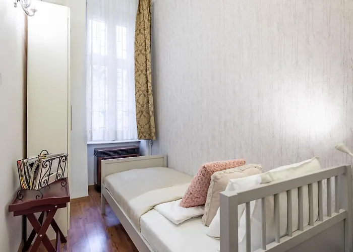 - Large - Cozy Apartamento Budapest